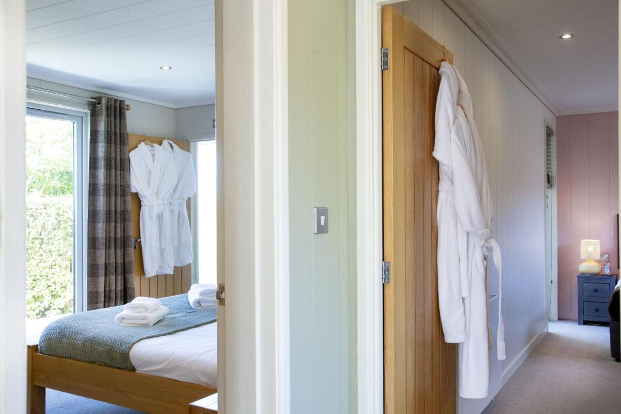 Whileaway Lodge, Strawberryfield Park شيدر المظهر الخارجي الصورة